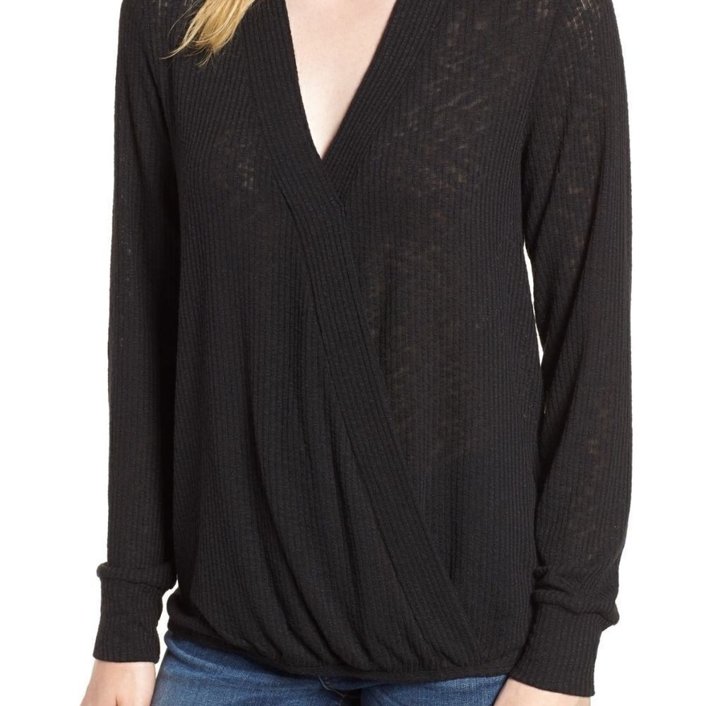 ⬇️⬇️⬇️Bobeau  Petite Faux Wrap Vneck Sweater